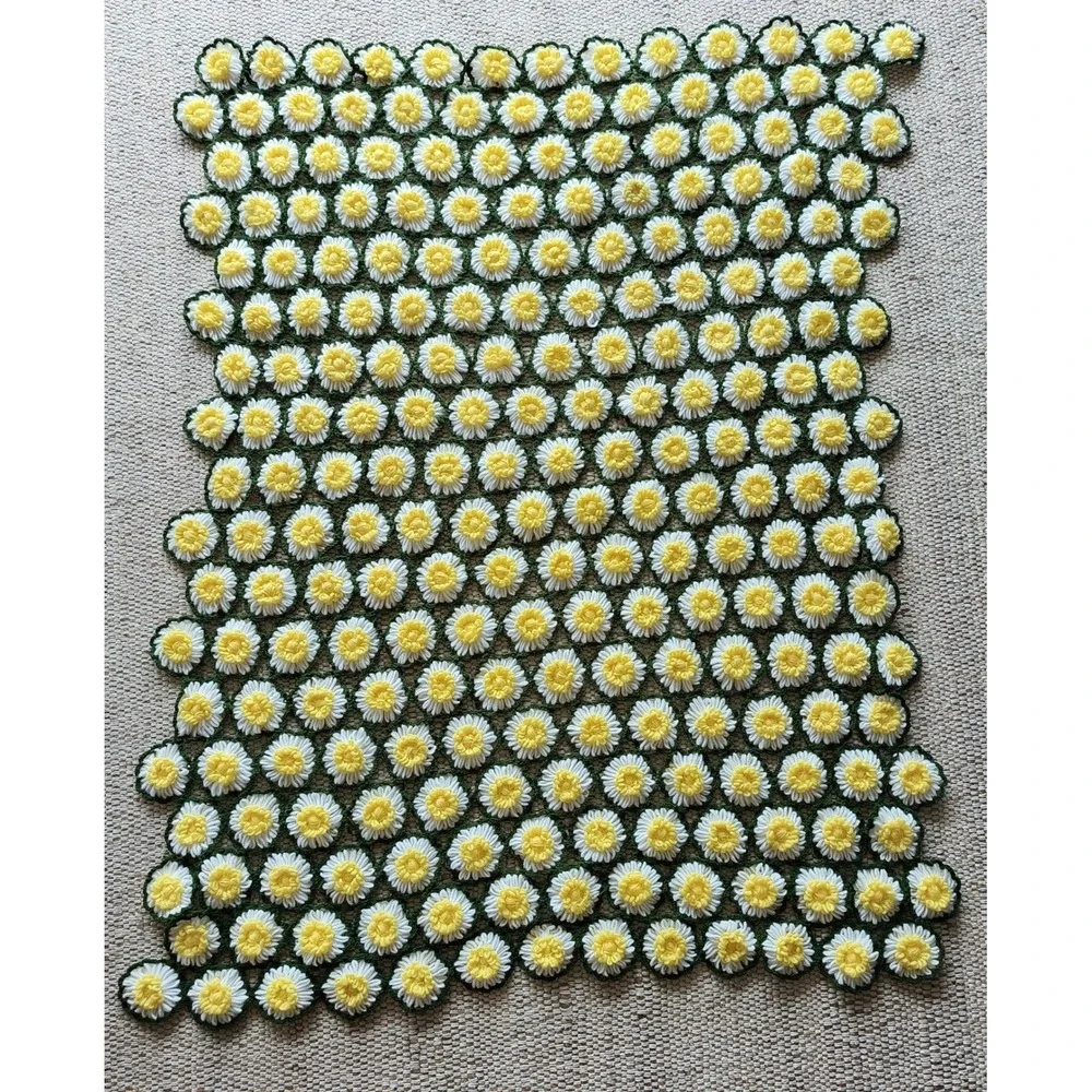 Vintage 70s crazy daisy handmade throw blanket spring colors afghan yellow flora